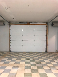 Carleton Place Commercial Space Rental- Large Bay/Garage Door