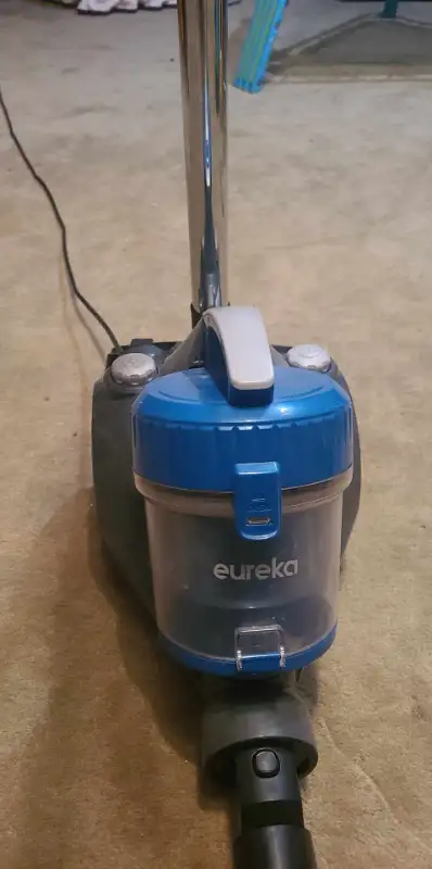 eureeka vacuum just got off amazon prefer stand up $80