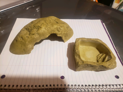 Reptile Hide and Water Dish for Small Creature - Good Condition, View more