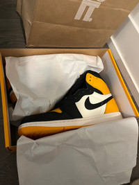 Nike air Jordan 1 taxi size 9. Yellow black