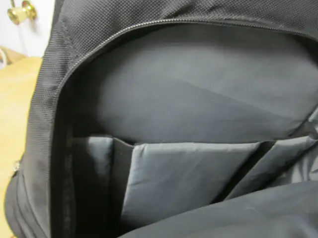 Sac à dos Kensington pour gros portable avec support lombaire in Laptop Accessories in Saguenay - Image 5
