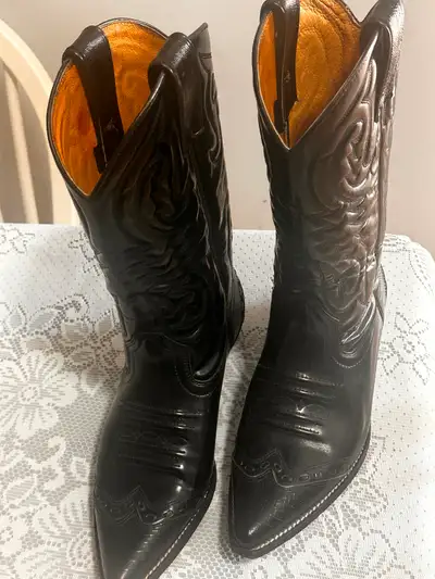 Ladies Sancho cowboy boots, View more