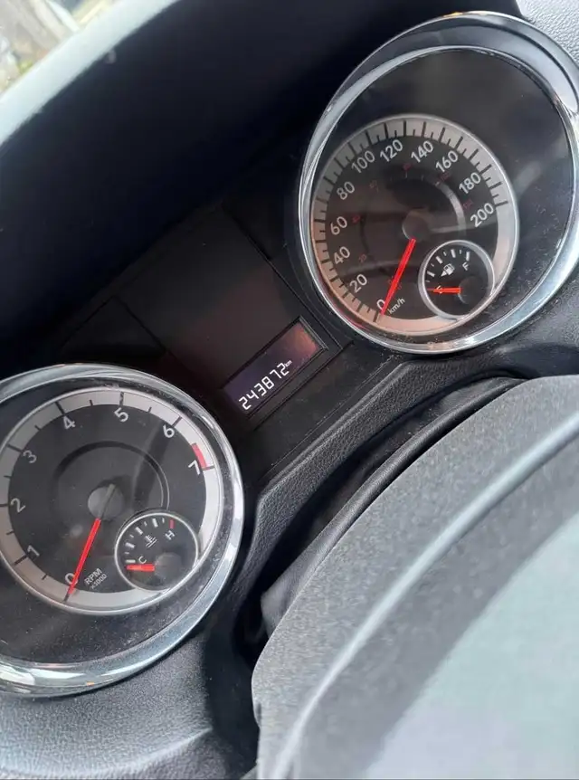 Certified Dodge caravan SXT 64988202699395124