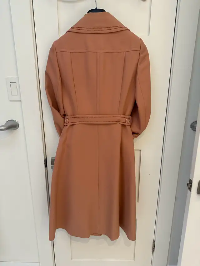 Coat Vintage 70s Coral MONTESELLI Wool Trench Rare in Women's - Tops & Outerwear in Laval / North Shore - Image 5