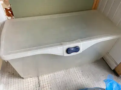 4 storage bins various sizes , View more