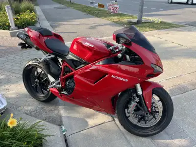 If you are interested in this type of motorcycle, then a description is redundant: you know this is...