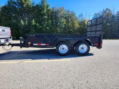 5x10 Tandem axel, tool box, ramp for better loading, ties down inside and outside, spare tire mount,...