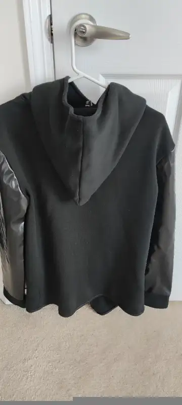 Asymmetrical Sweaters in Men's in Mississauga / Peel Region - Image 6