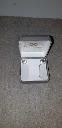 Michael Kors earring 