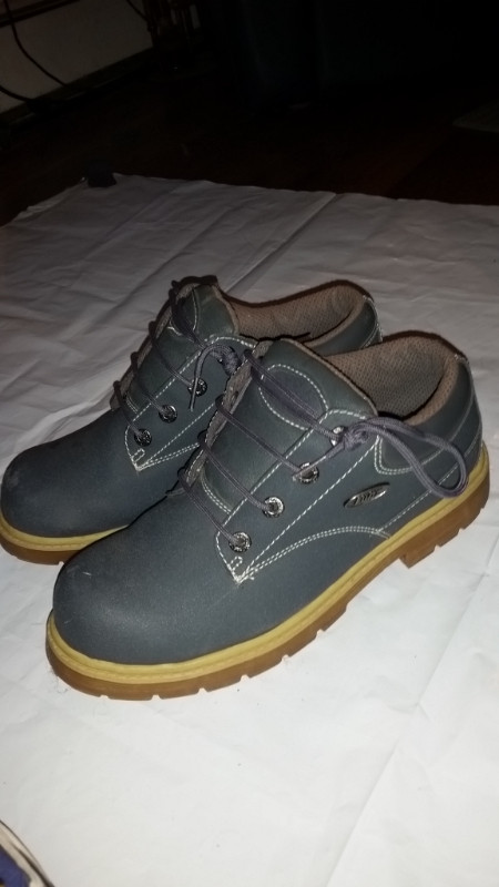 Pair of men's grey Lugs shoes in size 9 in Men's Shoes in City of Halifax