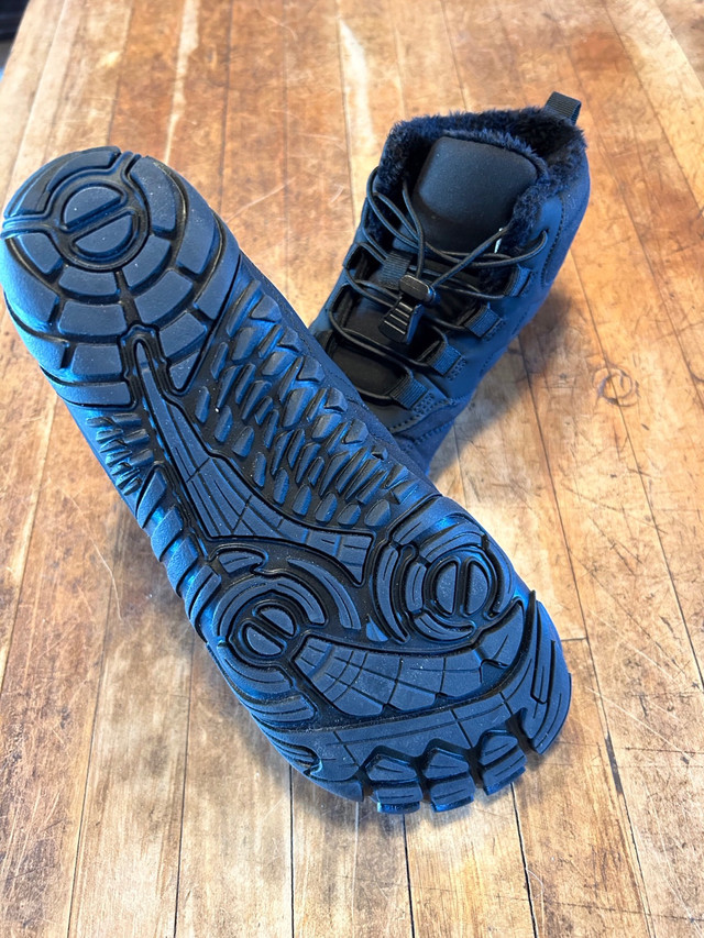 Women’s Hike Footwear Caspar Pro light barefoot hikers in Women's - Shoes in Truro - Image 3