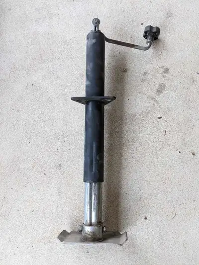 Trailer jack$ 20 obo