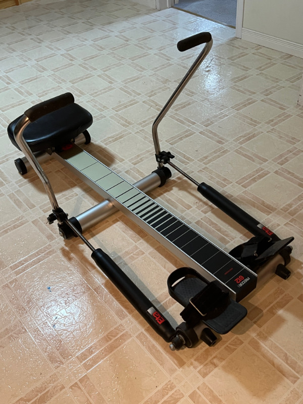 Precor 612 Rowing Machine | Exercise Equipment | Oakville / Halton Region |  Kijiji