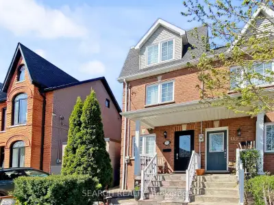 Heart of The Junction 2 Bed 1 Bath Townhouse w/Roof Top Patio
