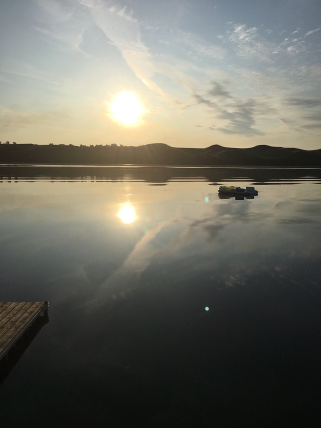 Waterfront, Four Season Cabin For Sale. Turnkey! Houses for Sale