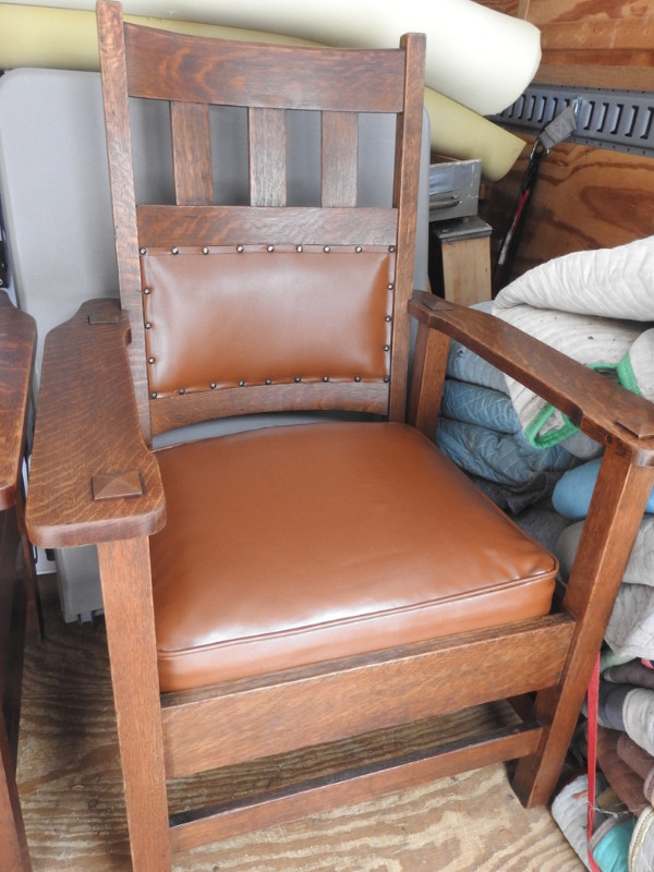Antique arts and craft oak chairs (four of them) restored in Chairs & Recliners in Hamilton - Image 2