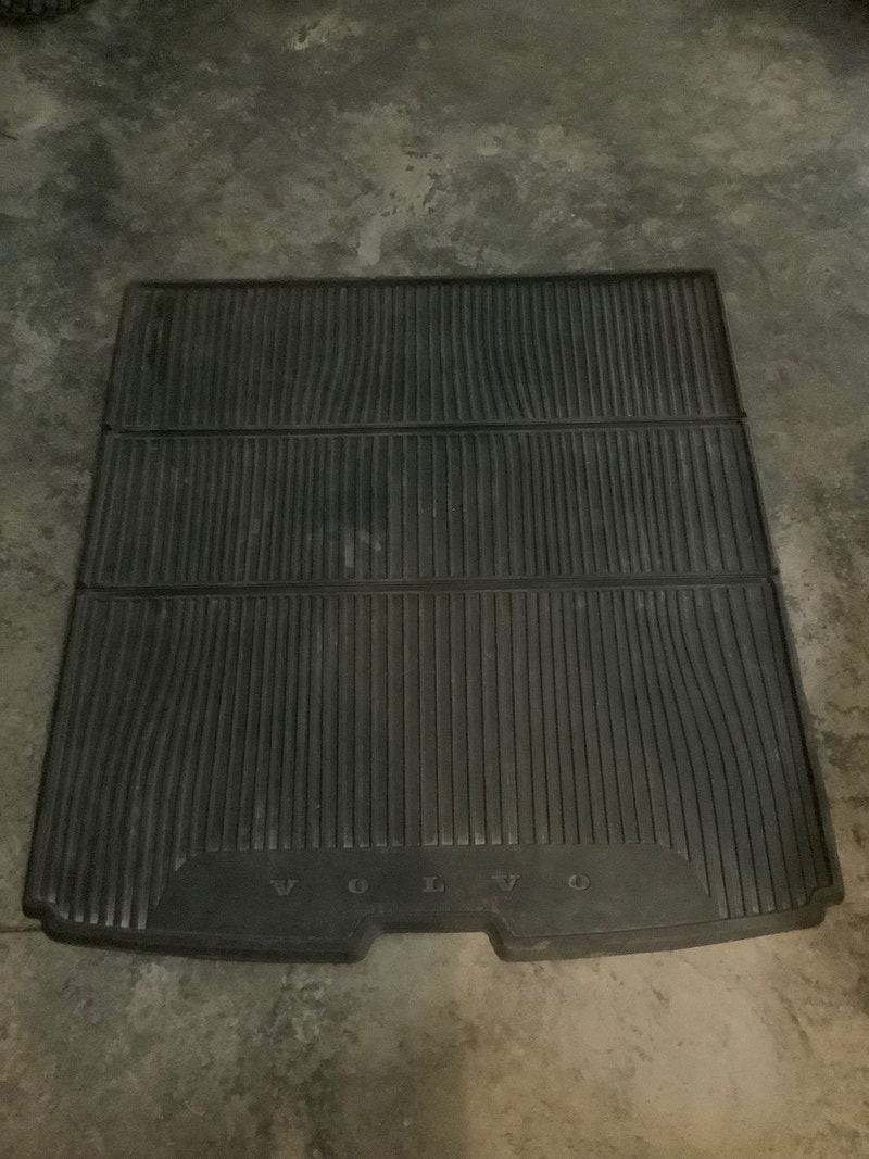 Volvo XC90 Cargo Mat Other Parts & Accessories Calgary Kijiji