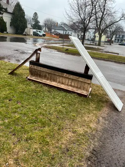 Looking to give away a broken wooden table and a wooden door. They’re not in usable condition but ca...