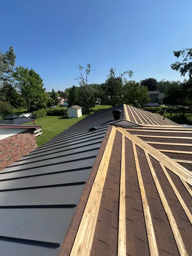 Roofing services 63005662287619122