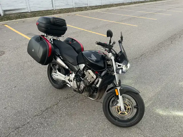 Honda Hornet 919 - CB900F - Fireblade Engine - Road Warrior in Sport Touring in City of Toronto - Image 5