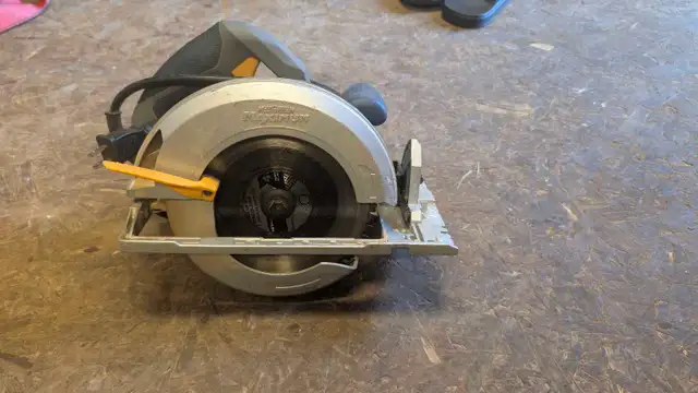 Maximum Circular Saw477743565054955520