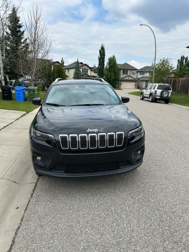 2021 Jeep Cherokee in Cars & Trucks in Calgary