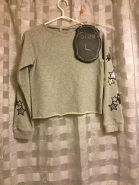 Brand New girls cropped grey sweat top with stars - NWOT 12
