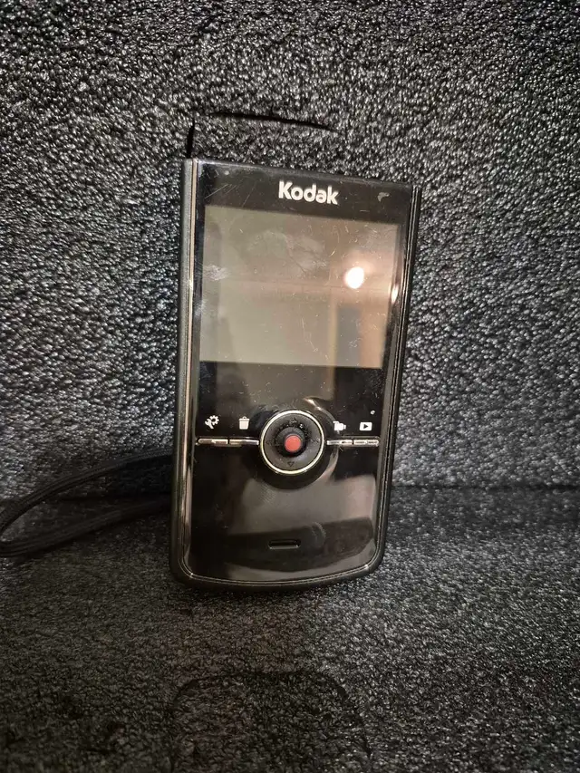 Vintage Electronics – PSP + Canon G6 + Kodak Zi8 – Parts/Repa