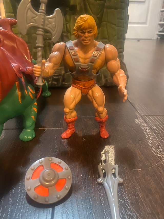 VINTAGE HEMAN AND SKELETOR  in Arts & Collectibles in Kingston - Image 4