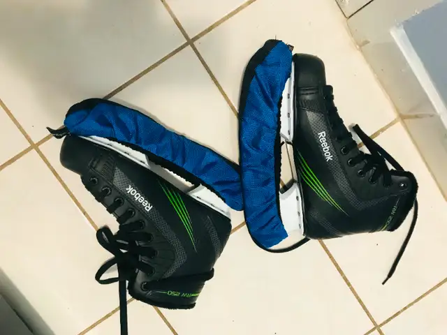 kids skates $20 & Adult skates $3063008306042115123