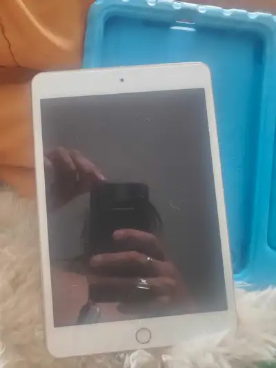 Apple iPad Mini, View more
