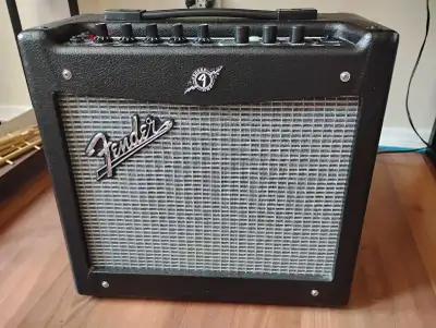 Fender Mustang I , View more