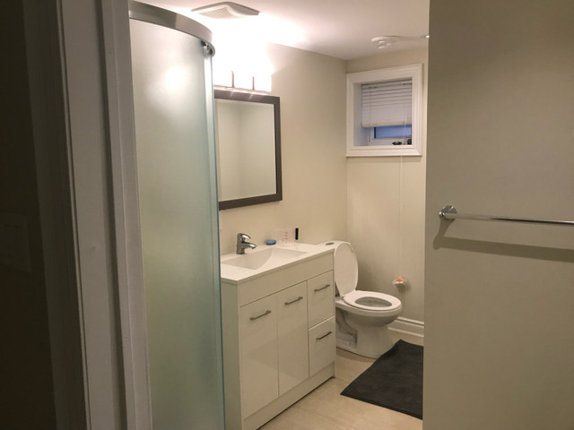 Room for rent  in Room Rentals & Roommates in City of Toronto - Image 3