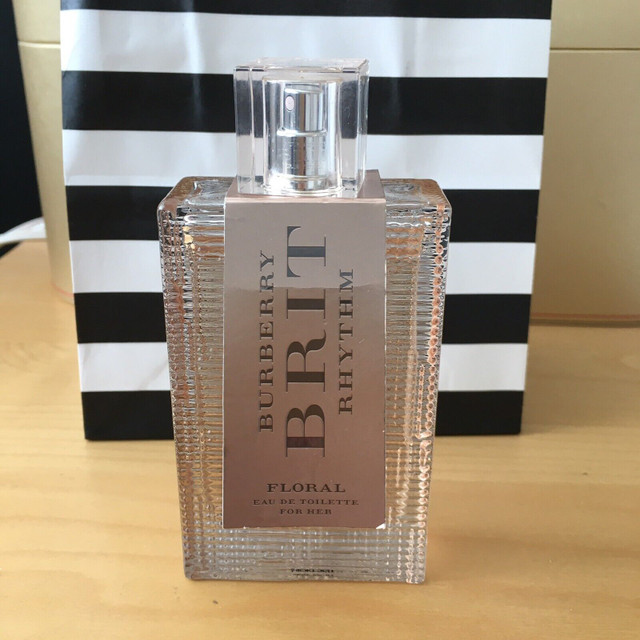 Burberry Brit Rhythm perfume dans Santé et besoins spéciaux  à Ville de Montréal