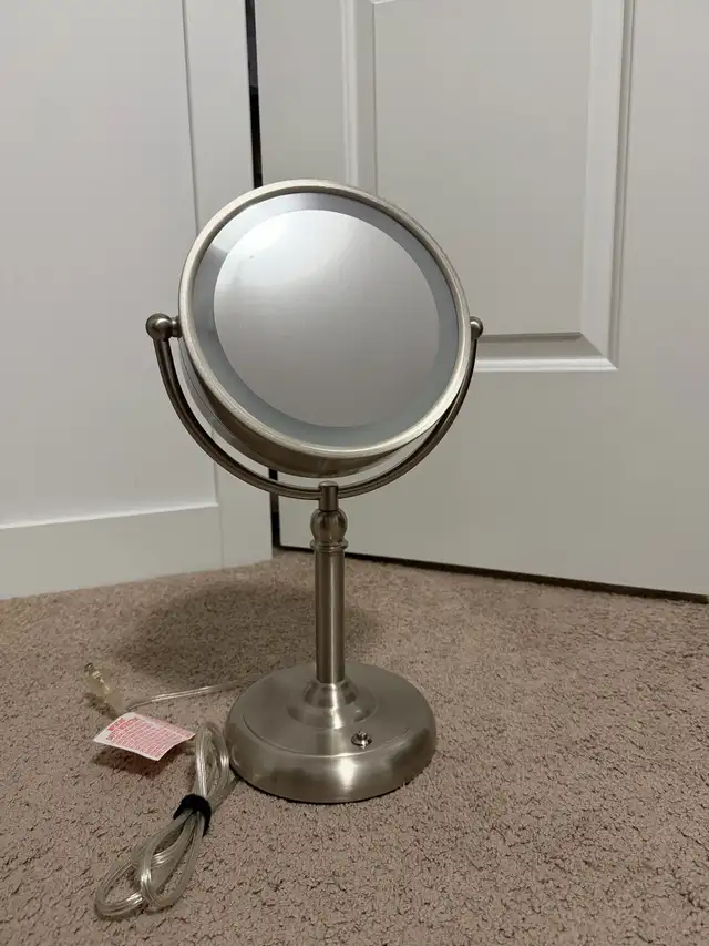 Vanity Mirror with Light in Home Décor & Accents in St. Albert - Image 3