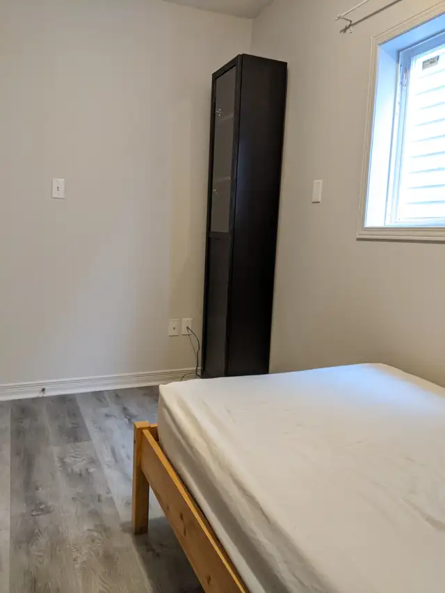 3rd Flr Bright Furnished Room & Parking @York University Village