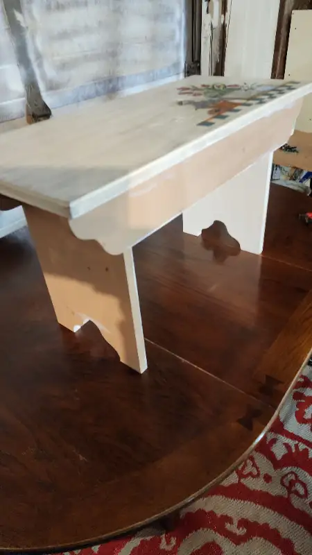 small wood table rectangle Flower pot Art work painting in Other Tables in Oakville / Halton Region - Image 7