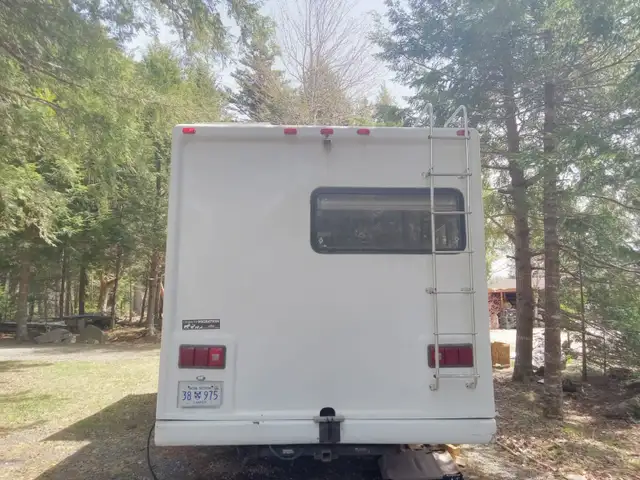 ‘Regal’ 27’ Motorhome in RVs & Motorhomes in Bridgewater - Image 5