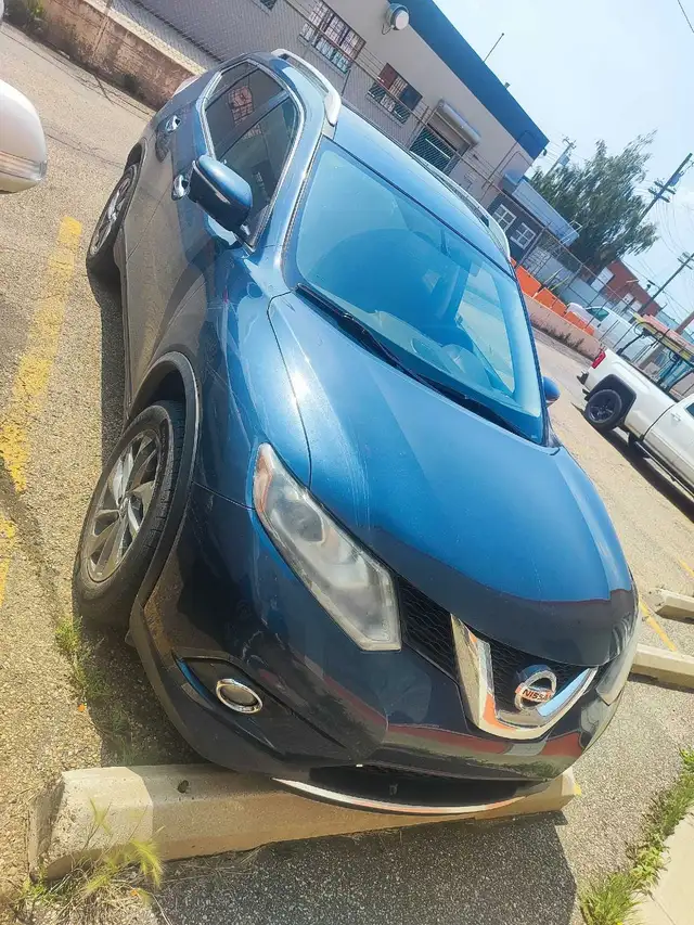 2015 nissan rogue sv 210km