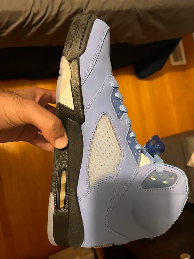 Jordan 5 UNC - Size 10.5 in Men's Shoes in City of Toronto - Image 6