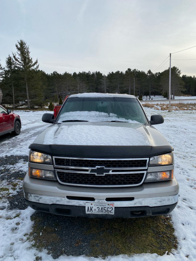 2007 chev crew cab AS IS