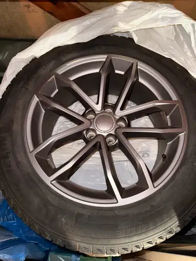 CASH ONLY TIRES MICHELIN 235/60R18 107TXLLAT XICE2GXECE 235/60R18 DOT HNXF 00RX Good tread: 7.69mm d...