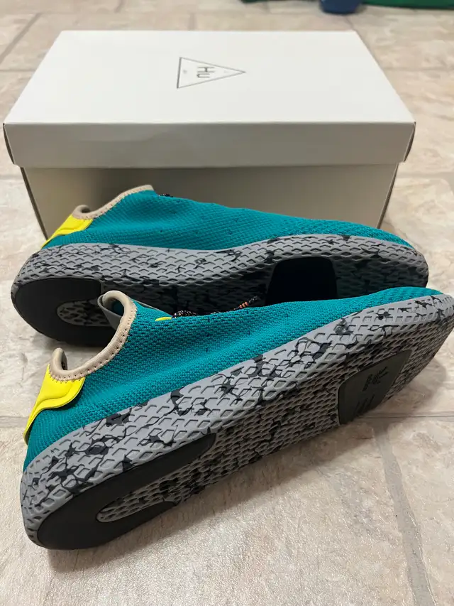 ADIDAS PW TENNIS HU #CQ1872 Size 9 Men’s Shoes Pharrell Williams in Men's Shoes in St. Catharines - Image 7