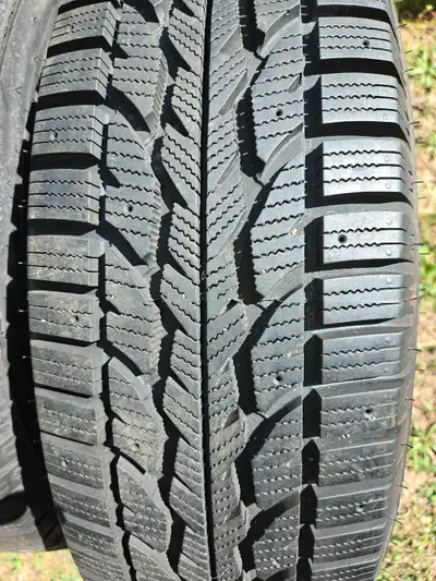 LIKE NEW- 2 TIRES FIRESTONE ' WINTER FORCE - 2 UV . DOT - 1323 . BOLT PATTERN 5X114.3 OR 5X4.5 "