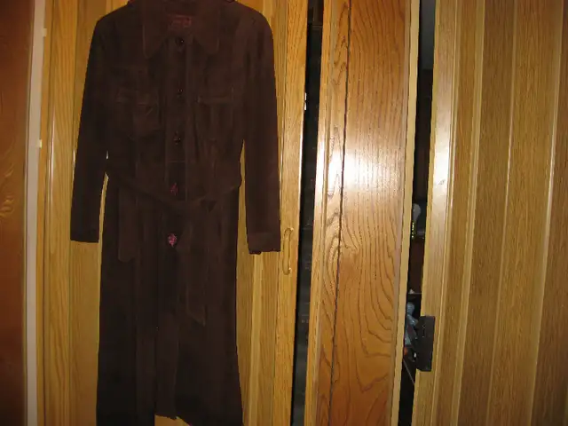 VINTAGE MANTEAUX POUR FEMMES COURTS ET LONGS PRINTEMPS & AUTOMNE in Arts & Collectibles in Laval / North Shore - Image 7