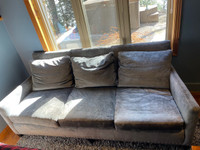 Well made (USA) 3 seater couch