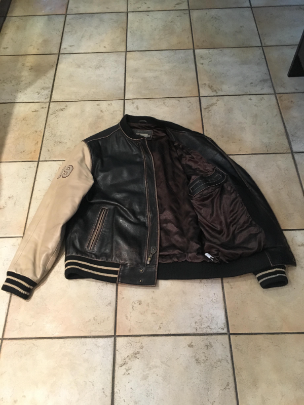 MENS ALL LEATHER JACKET in Men's in City of Montréal - Image 4