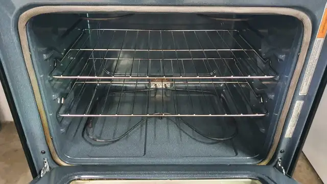 —Electric Stove “WHIRLPOOL” 30 inch (many futures)  in Stoves, Ovens & Ranges in Barrie - Image 7