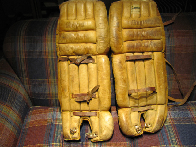 Jambieres de gardien de but COOPER (goalie pads) antique dans Hockey  à Lanaudière