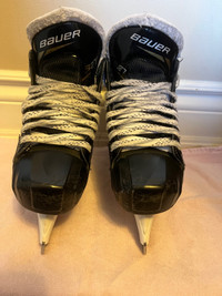 Bauer Supreme S27 goalie skates